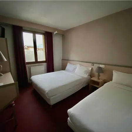 Le Savoie 2* アルベールヴィル